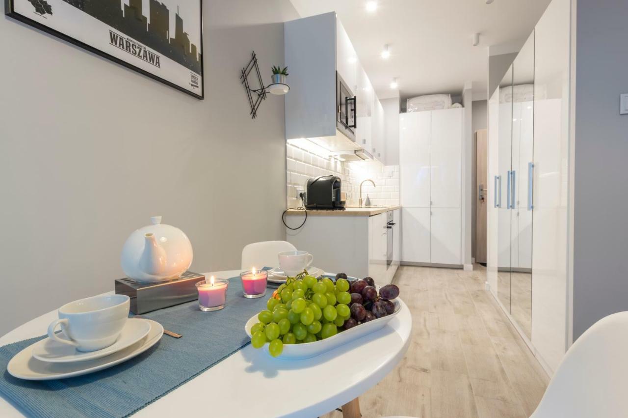 Apartamento Manufaktura Praska Varsovia Exterior foto