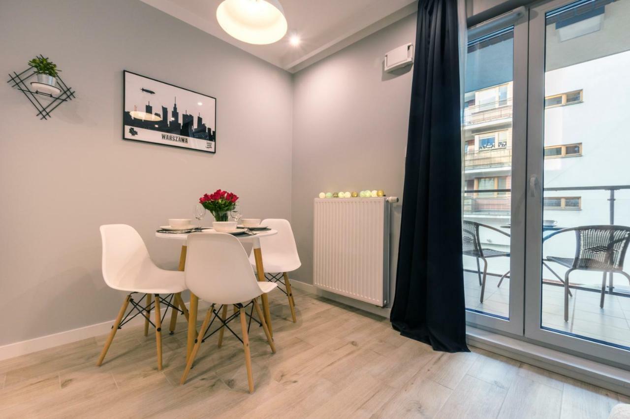 Apartamento Manufaktura Praska Varsovia Exterior foto